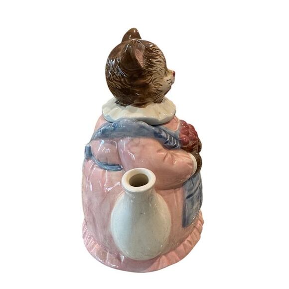 Vintage Decorative Ceramic Cat Teapot Mother Cat With Apron Basket Apples Kitsch - Picture 2 of 10
